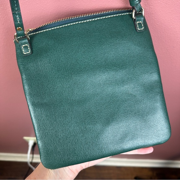Dooney & Bourke Hunter Green Crossbody Leather Handbag With 3 Zipper Pockets - Picture 4 of 8